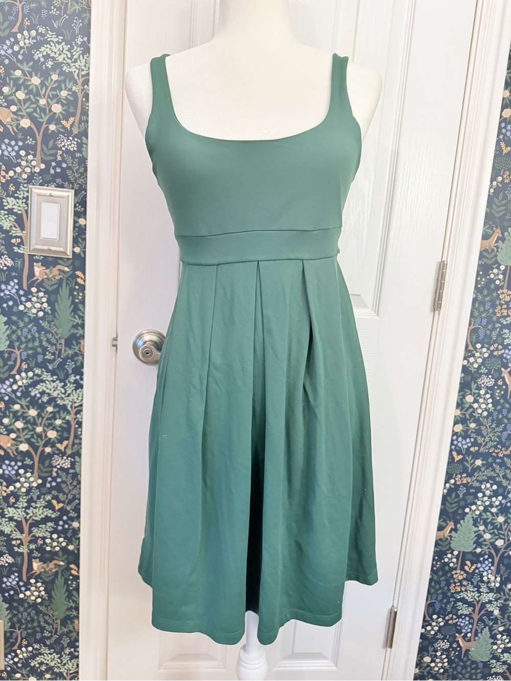 Susana Monaco Green Scoop-Neck Midi Fit-and-Flare Dress